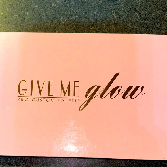 Clionadh cosmetics & Give me glow cosmetics Duo-chrome bundle - Picture 6 of 10